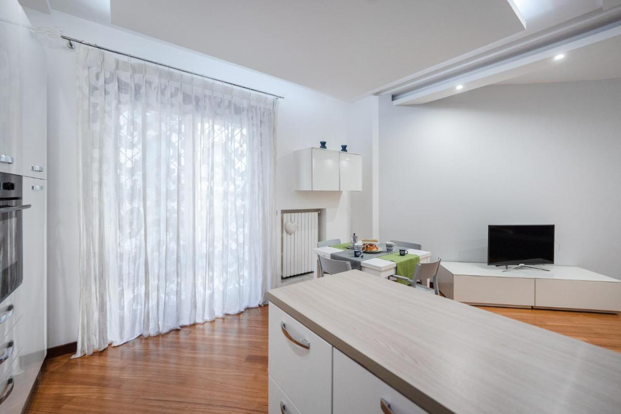 Napoli Charming Apartments Vomero "Fashion And Glamour" エクステリア 写真